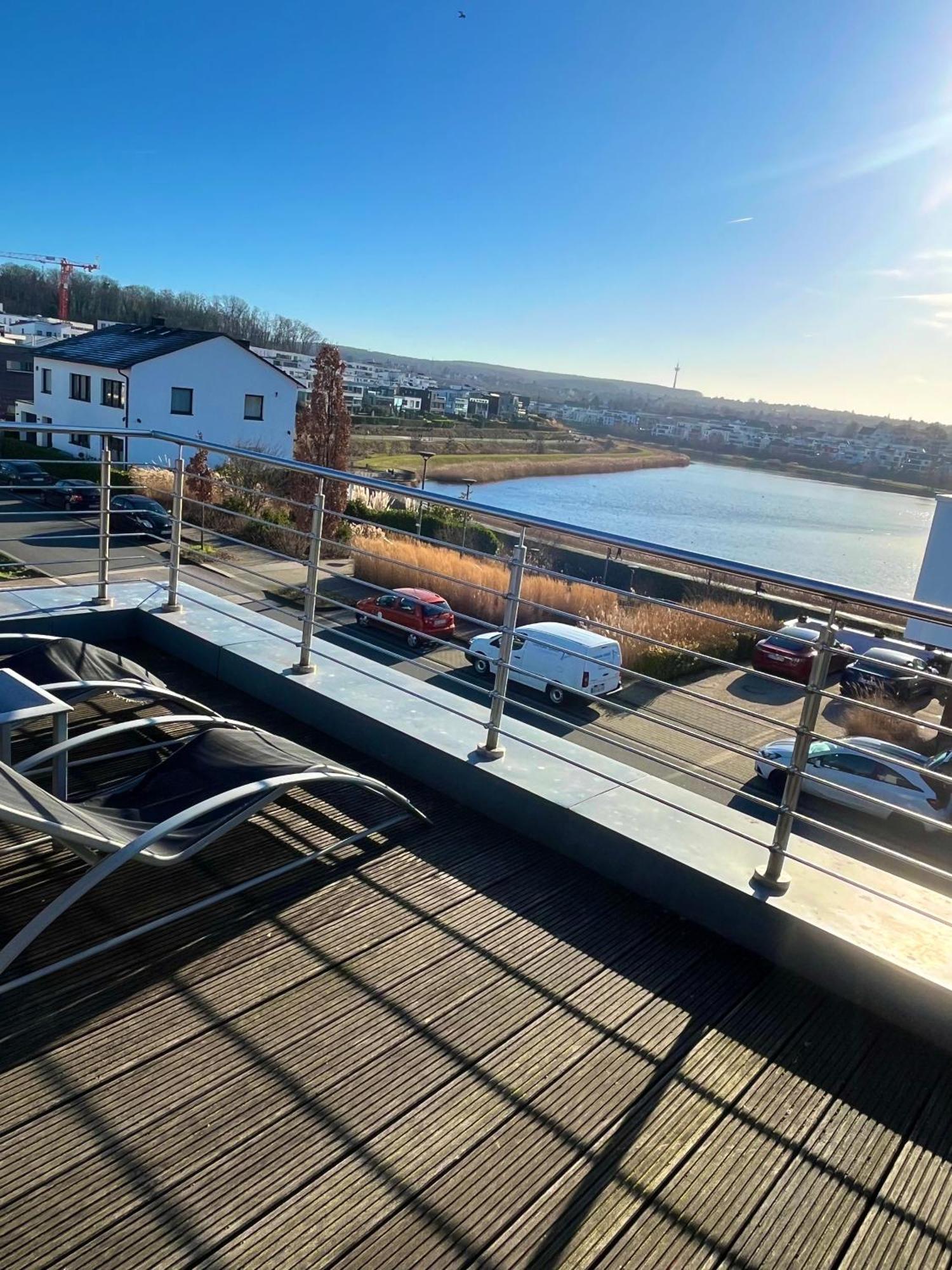 Haus Mit Panoramablick Auf Den Phoenixsee Dortmund Exterior foto