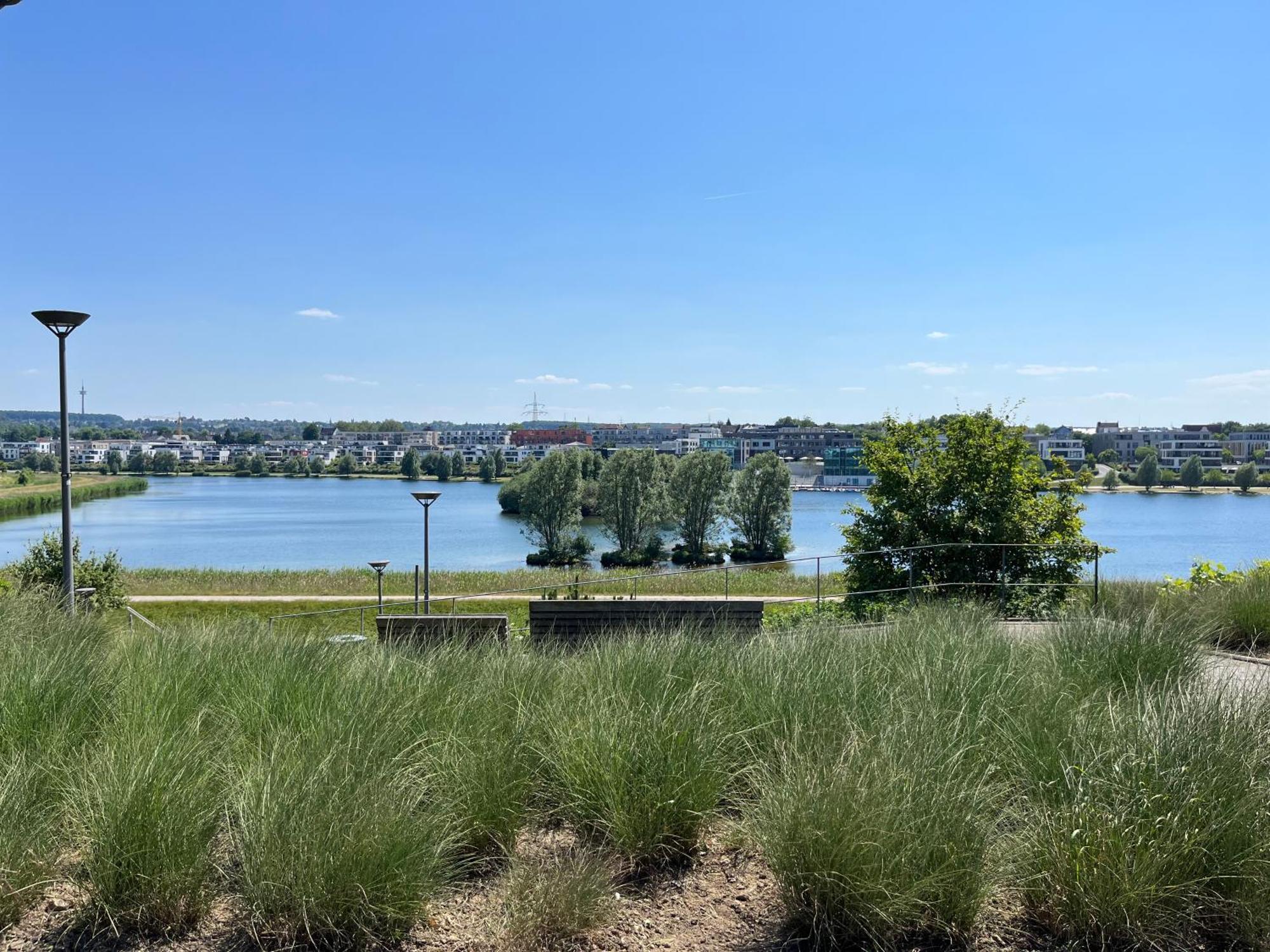 Haus Mit Panoramablick Auf Den Phoenixsee Dortmund Exterior foto