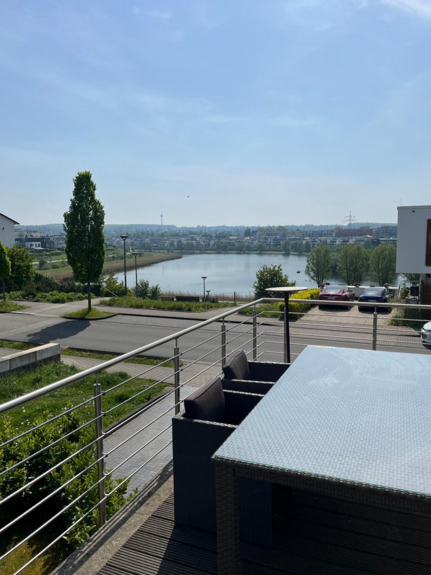 Haus Mit Panoramablick Auf Den Phoenixsee Dortmund Exterior foto